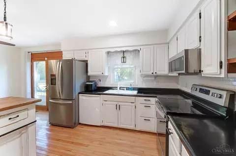 279 Third St, Williamsburg, OH 45176 photo 8