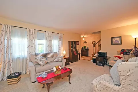 768 Pickwick Dr, Cincinnati, OH 45255 photo 8