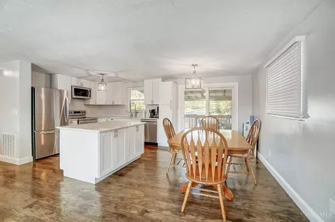 105 Mackie Ln, Harrison, OH 45030 photo 3