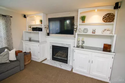 Living - 96 Fawn Dr, Harrison, OH 45030 photo 2 of 3
