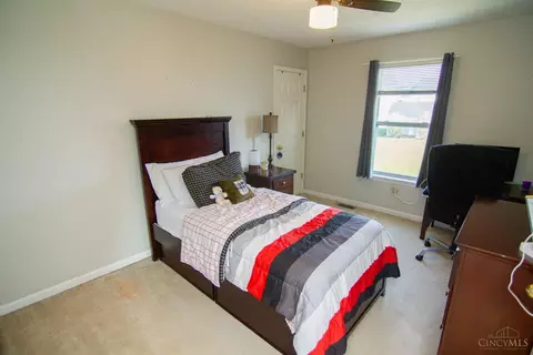Bedroom - 96 Fawn Dr, Harrison, OH 45030 photo 6 of 6
