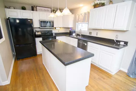 Kitchen - 96 Fawn Dr, Harrison, OH 45030 photo 3 of 3