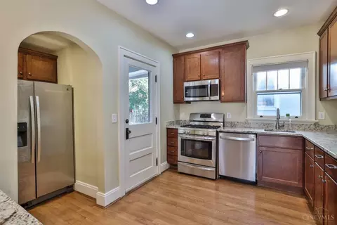 2917 Utopia Pl, Cincinnati, OH 45208 photo 7