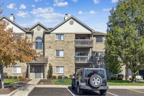 8514 Breezewood Ct #102, West Chester, OH 45069