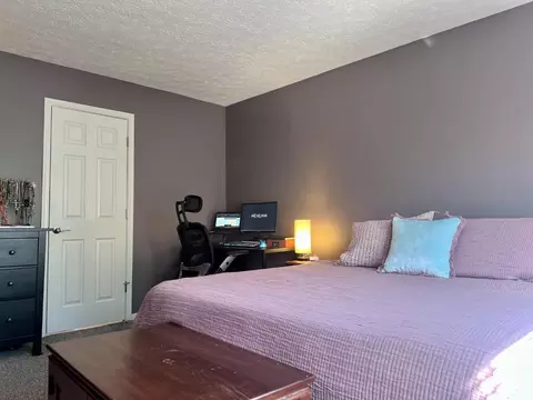Bedroom - 133 Eagleview Way, Reading, OH 45215 photo 2 of 7