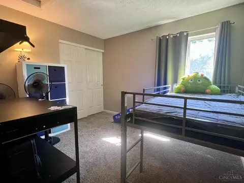 Bedroom - 133 Eagleview Way, Reading, OH 45215 photo 4 of 7