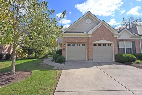 1163 Shayler Woods Dr, Batavia, OH 45103