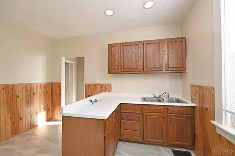 6339 Hillside Ave, Cincinnati, OH 45233 photo 10