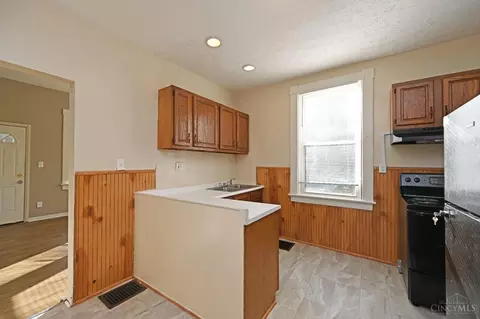 6339 Hillside Ave, Cincinnati, OH 45233 photo 9