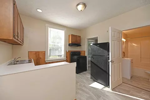 6339 Hillside Ave, Cincinnati, OH 45233 photo 8