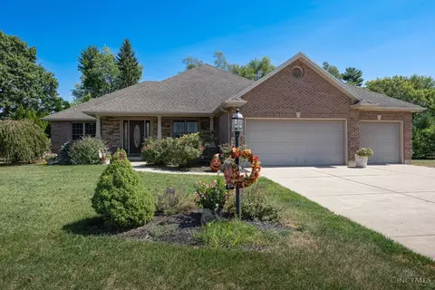 106 Eagle Ridge Dr, Carlisle, OH 45005