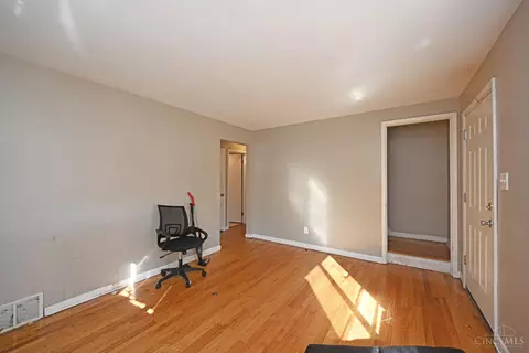 4794 Hardwick Dr, Cincinnati, OH 45238 photo 5