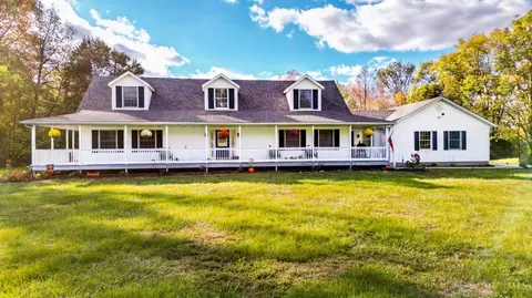 1211 Hale Rd, Wilmington, OH 45177