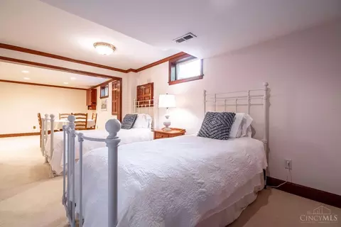 Bedroom - 448 Bishopsbridge Dr, Cincinnati, OH 45255 photo 9 of 9