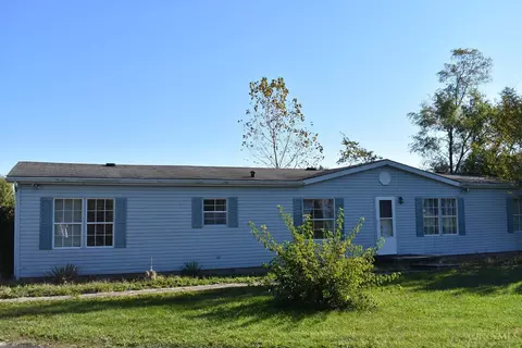 10072 St Rt 73, New Vienna, OH 45159