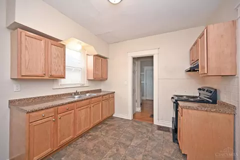 2632 Cora Ave, Cincinnati, OH 45211 photo 14