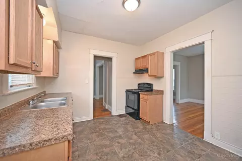 2632 Cora Ave, Cincinnati, OH 45211 photo 16