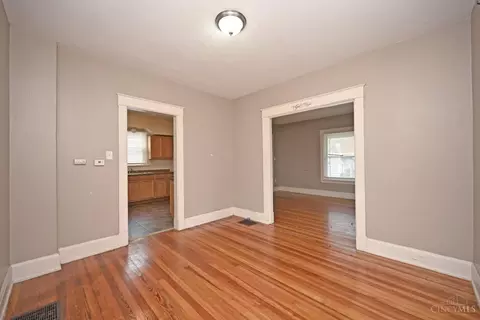 2632 Cora Ave, Cincinnati, OH 45211 photo 13