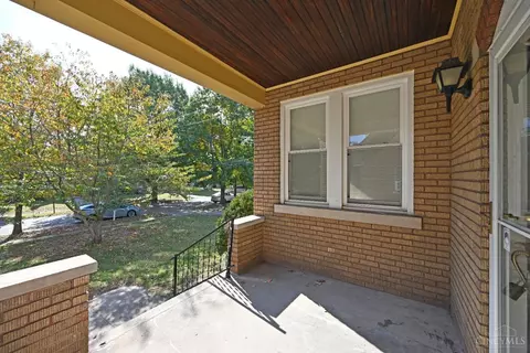 Exterior - 4922 Ralph Ave, Cincinnati, OH 45238 photo 4 of 9