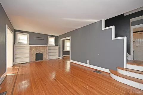 Living - 4922 Ralph Ave, Cincinnati, OH 45238 photo 1 of 5