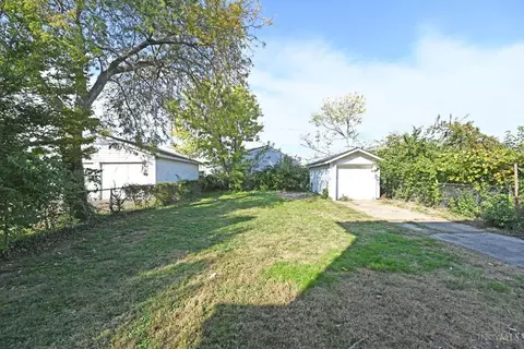 Exterior - 4922 Ralph Ave, Cincinnati, OH 45238 photo 7 of 9