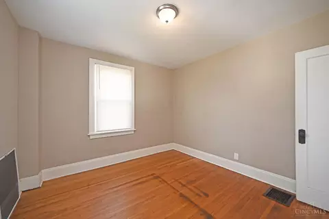 Bedroom - 4922 Ralph Ave, Cincinnati, OH 45238 photo 6 of 8