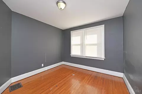 Bedroom - 4922 Ralph Ave, Cincinnati, OH 45238 photo 7 of 8