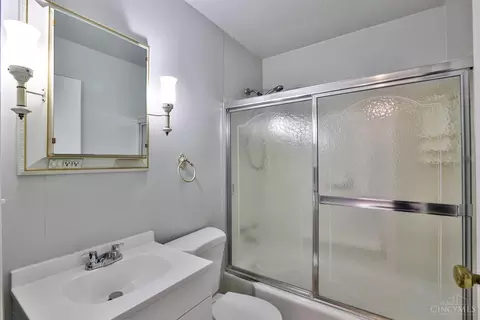 2542 Adams Rd, Cincinnati, OH 45231 photo 16