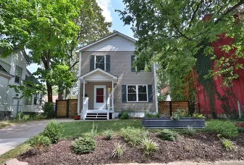 4248 Williamson Pl, Cincinnati, OH 45223