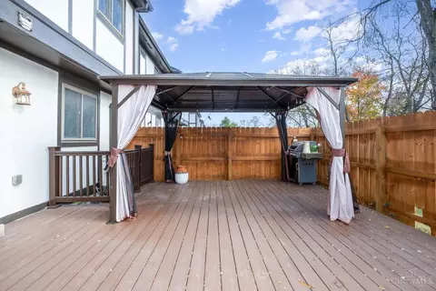 499 Halifax Cir, Cincinnati, OH 45244 photo 23