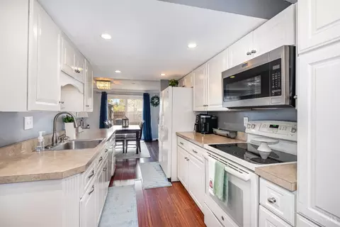 499 Halifax Cir, Cincinnati, OH 45244 photo 10