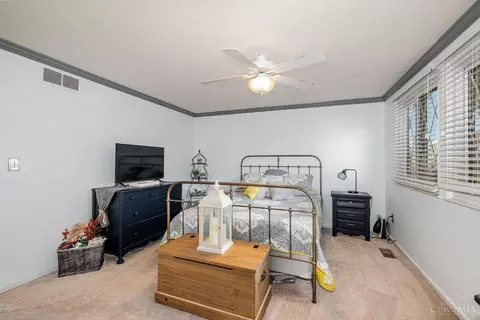 499 Halifax Cir, Cincinnati, OH 45244 photo 14
