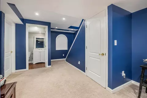 499 Halifax Cir, Cincinnati, OH 45244 photo 18