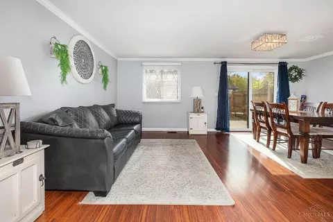 499 Halifax Cir, Cincinnati, OH 45244 photo 5