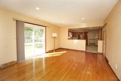 515 Lang Rd, Cincinnati, OH 45244 photo 9