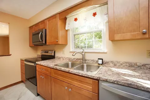 515 Lang Rd, Cincinnati, OH 45244 photo 8