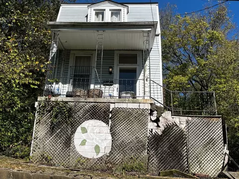 1798 Pulte St, Cincinnati, OH 45225