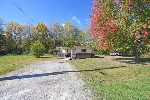 41 Amberly Dr, Georgetown, OH 45121 photo 3
