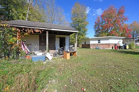 41 Amberly Dr, Georgetown, OH 45121 photo 19