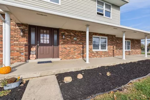 Exterior - 4306 Eaglepoint Ct, Cincinnati, OH 45238 photo 2 of 7
