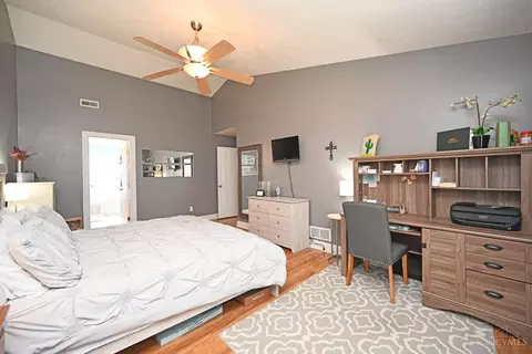 Bedroom - 5 Andover Dr, Springboro, OH 45066 photo 4 of 11