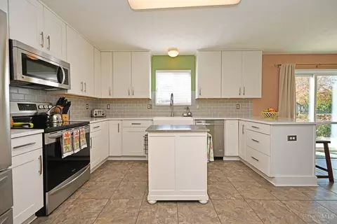 Kitchen - 5 Andover Dr, Springboro, OH 45066 photo 1 of 5