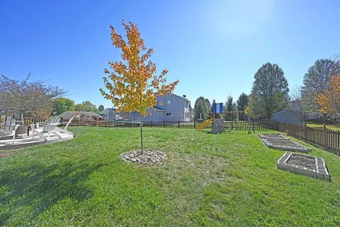 Exterior - 5 Andover Dr, Springboro, OH 45066 photo 12 of 13