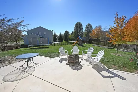 Exterior - 5 Andover Dr, Springboro, OH 45066 photo 4 of 13