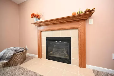 Living - 5 Andover Dr, Springboro, OH 45066 photo 8 of 10