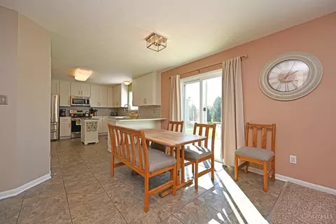 Dining - 5 Andover Dr, Springboro, OH 45066 photo 2 of 3