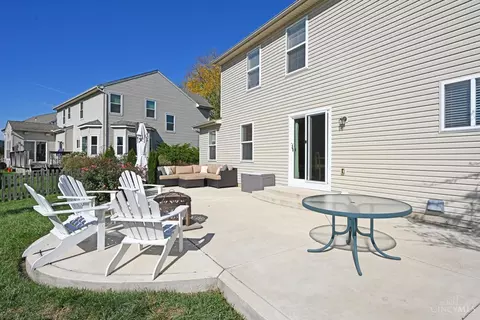 Exterior - 5 Andover Dr, Springboro, OH 45066 photo 6 of 13
