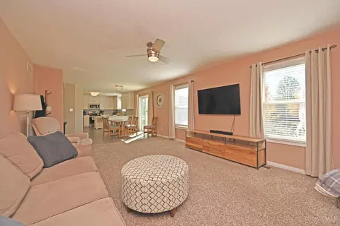 Living - 5 Andover Dr, Springboro, OH 45066 photo 9 of 10