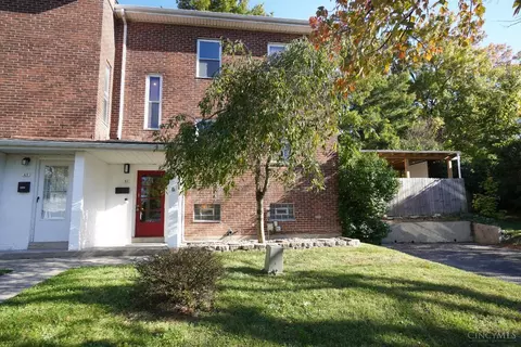 51 Burley Cir, Greenhills, OH 45218