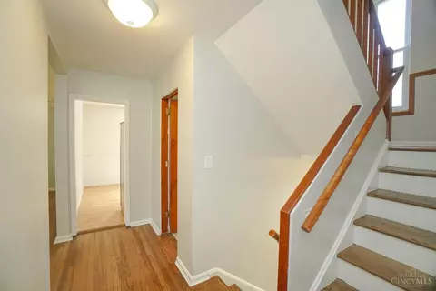 51 Burley Cir, Greenhills, OH 45218 photo 12